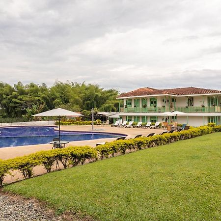 Hotel Eden Parque Del Cafe Montenegro Exterior photo